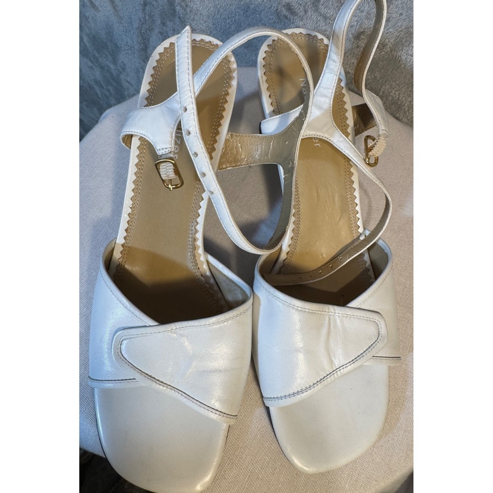 Naturalizer size 10N chunky Heel Sandal White slingback shoe adjustable straps
